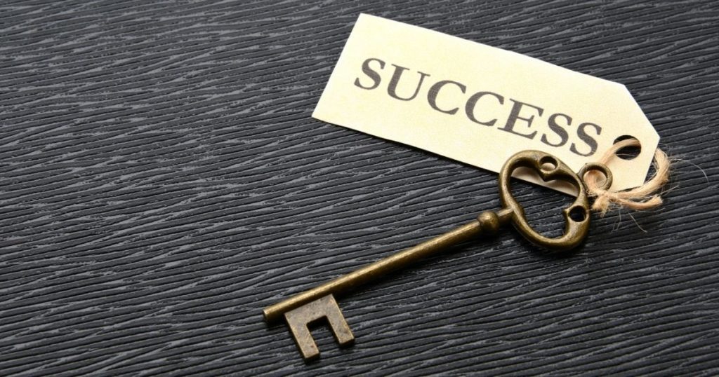 successと書かれた鍵